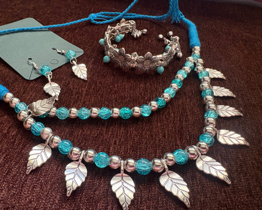 Patra Charm Set