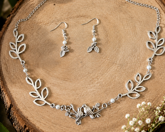 Whispering Grove Necklace Set